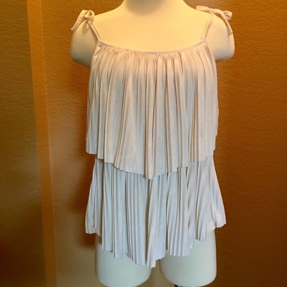 H&M Two-Tiered Pleated Flounce Top - Picture 1 of 4